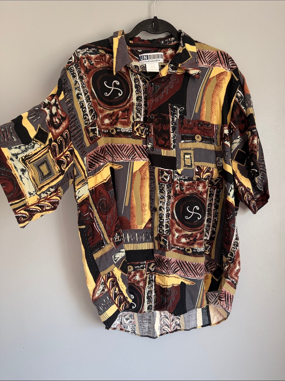 VTG 90s Untied Abstract Geometric Rayon Button Up Shirt Short Sleeve XL